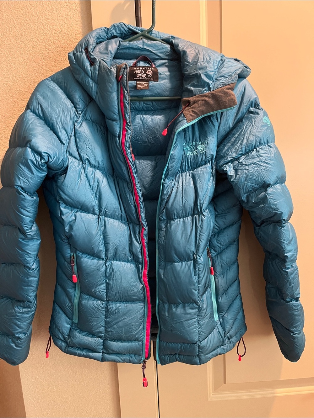 Mountain Hardwear Women’s' Teal Hooded Down Puffer Jacket with Pink Accents